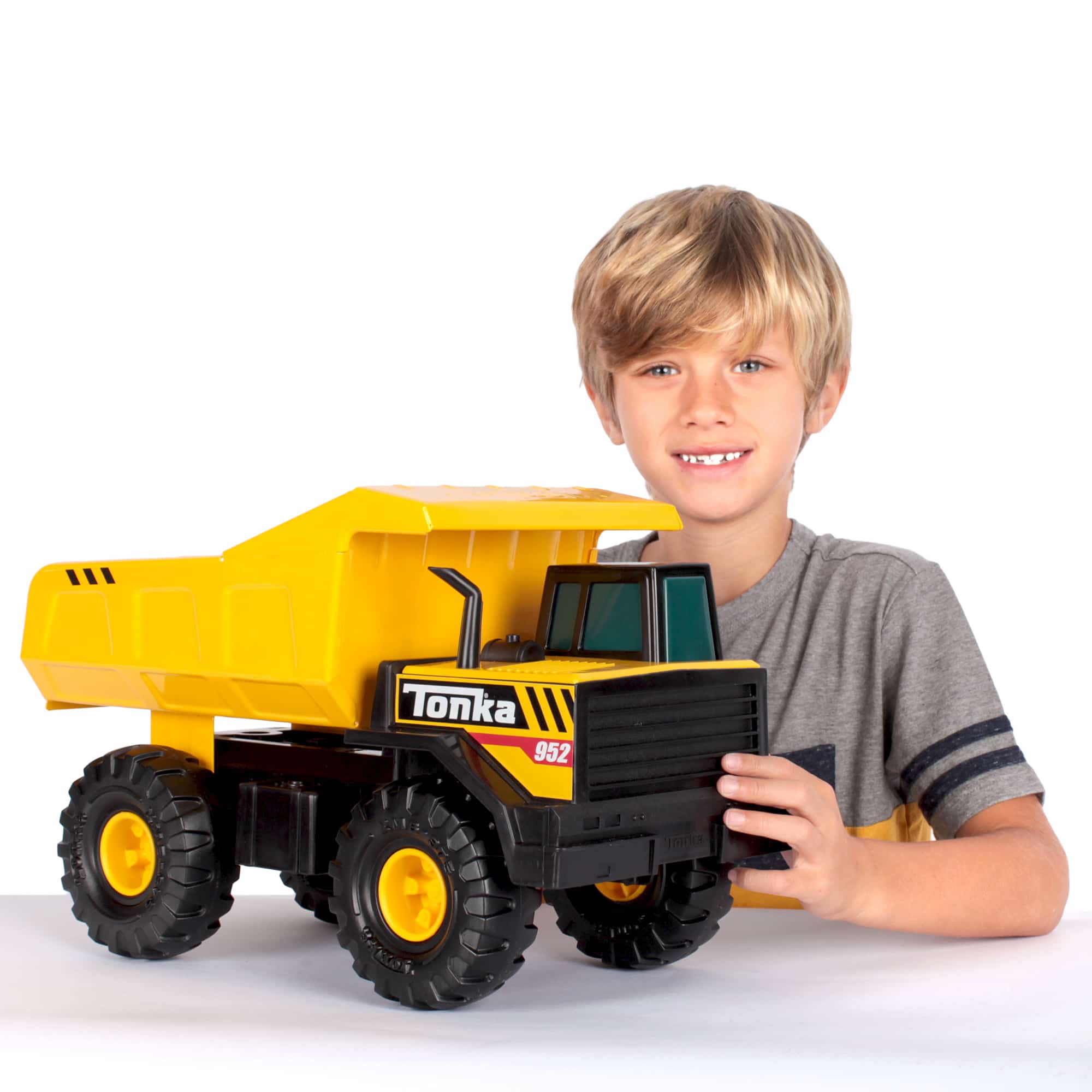 Tonka Mighty Dump Truck - Image 7